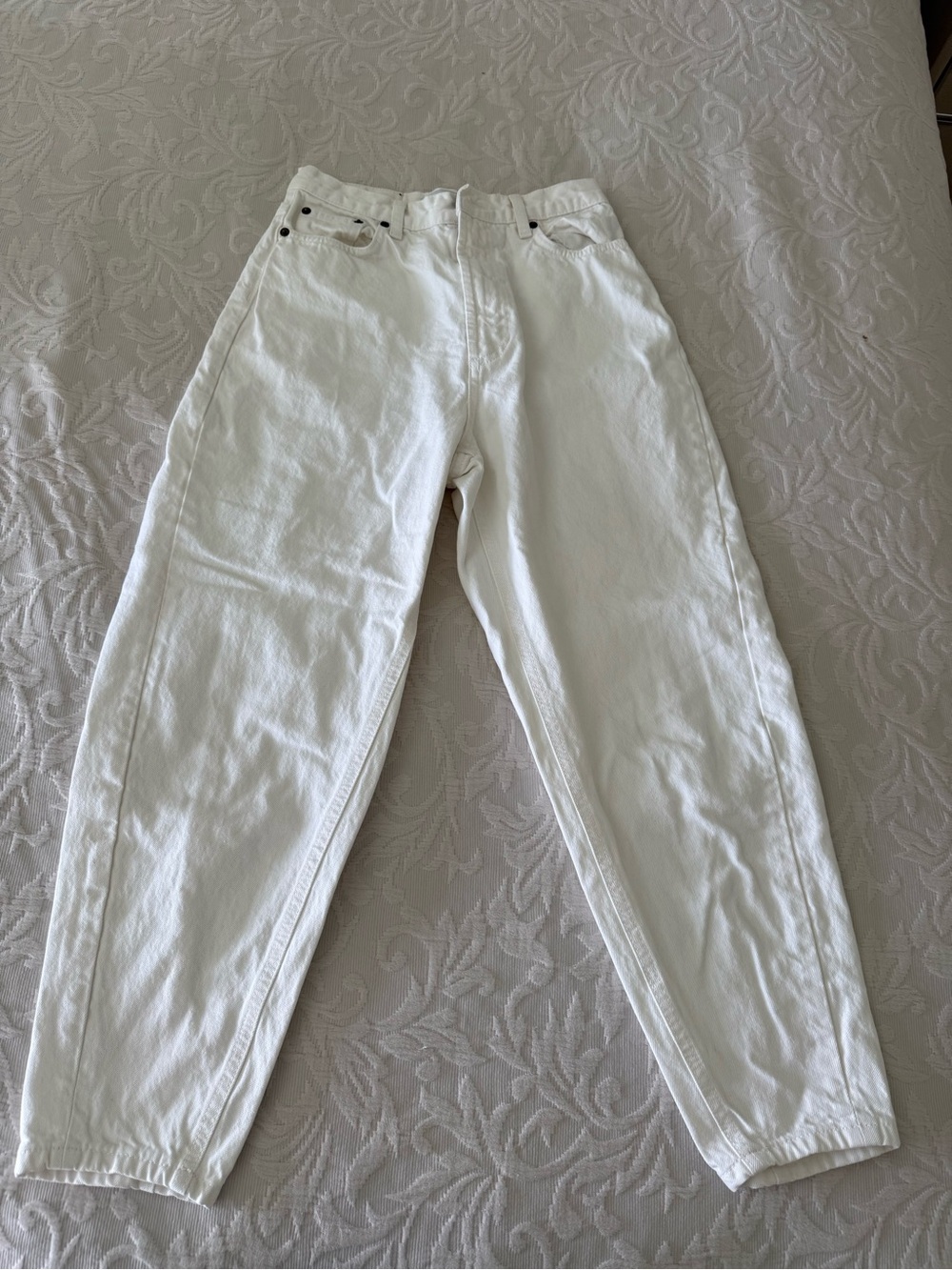 Zara White High-Rise Jeans